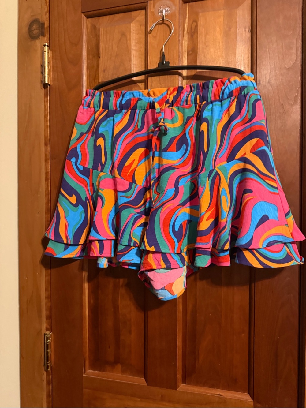 Multicolor Abstract Swirl Ruffle Shorts - Picture 2 of 6